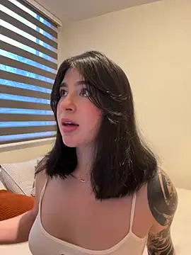 Snapshot of evelynrosess1 chatting on July 2, 11:11 pm evelynrosess1 online show from July 2, 11:11 pm