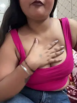 Curvy Anaya online show from April 22, 2:13 pm