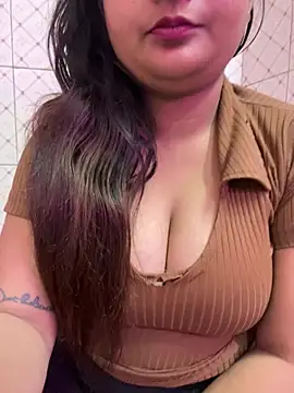 Curvy Anaya online show from January 18, 3:59 pm