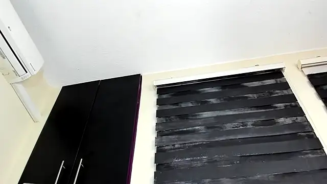 vanesadimaria online show from October 17, 4:42 pm