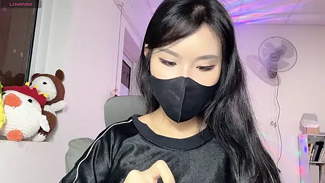 Tieu-May online show from May 15, 9:24 pm