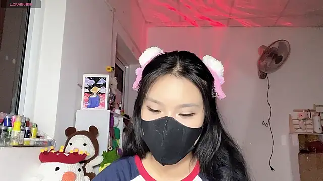 Tieu-May online show from April 19, 9:28 pm