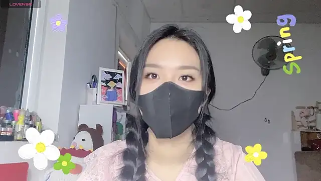 Tieu-May online show from May 5, 7:11 am