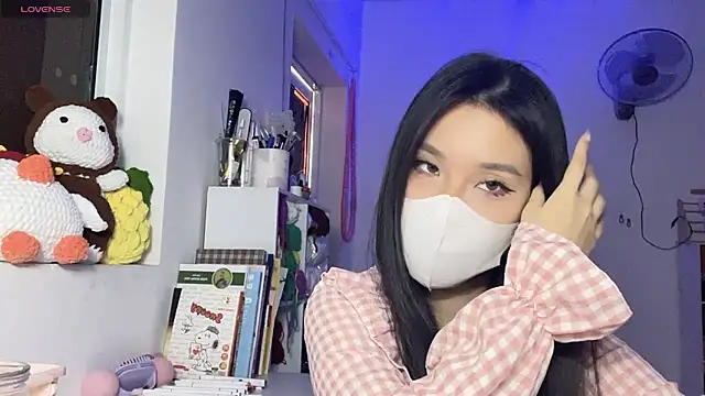 Tieu-May online show from April 15, 8:53 am