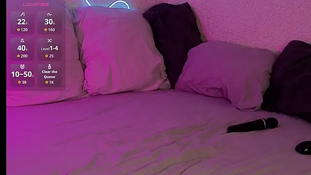 ValeryAlfie online show from March 28, 1:45 pm