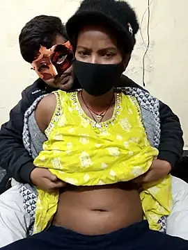 Snapshot of A-POOJA_RANI chatting on January 15, 3:21 am A-POOJA RANI online show from January 15, 3:21 am