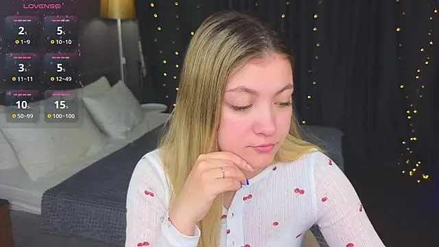 Angel  Grace online show from March 19, 12:10 am