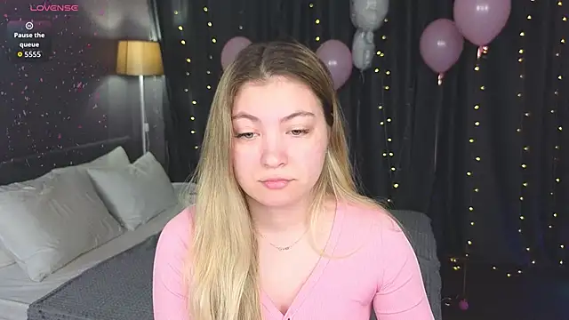 Angel  Grace online show from April 3, 12:50 am