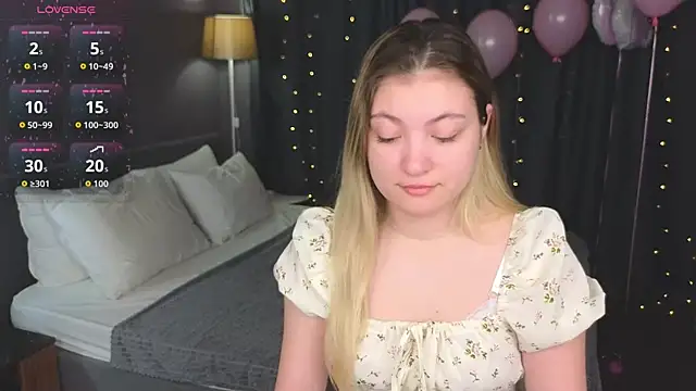 Angel  Grace online show from April 4, 1:45 am