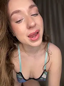 Snapshot of cuteeyesbaby chatting on February 9, 2:42 am cuteeyesbaby online show from February 9, 2:42 am