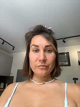 Snapshot of Jack-Alice chatting on July 9, 8:26 am Jack-Alice online show from July 9, 8:26 am