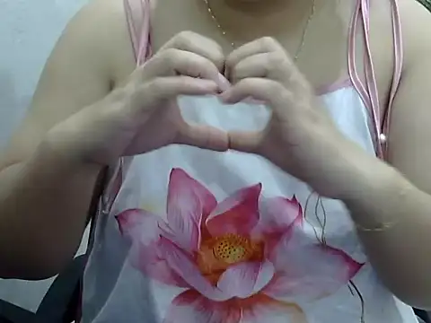 Sarah no land online show from April 16, 2:07 pm