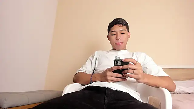 AustinTowers online show from January 12, 4:47 pm