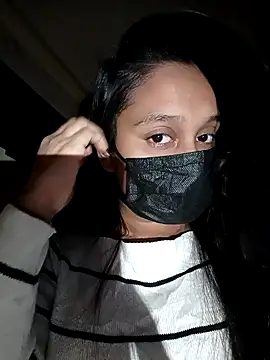 Lisa Baby1 online show from January 8, 8:15 pm