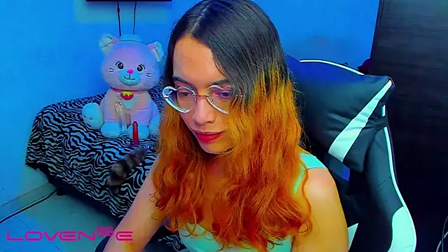 lillykittyyy online show from April 23, 3:13 am