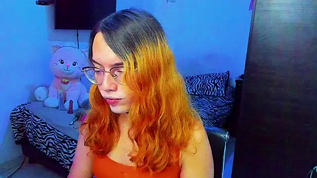 lillykittyyy online show from February 5, 8:59 pm