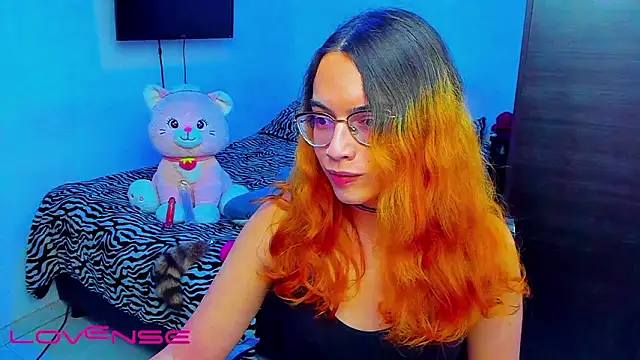 lillykittyyy online show from March 29, 3:19 am