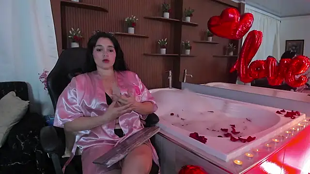 Snapshot of Astrid_williams chatting on February 15, 2:56 am Astrid williams online show from February 15, 2:56 am