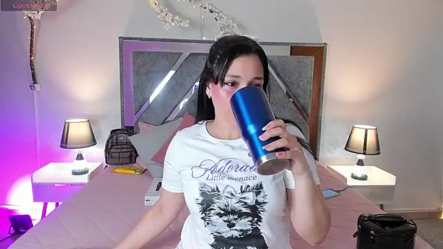 Astrid williams online show from May 9, 2:04 am