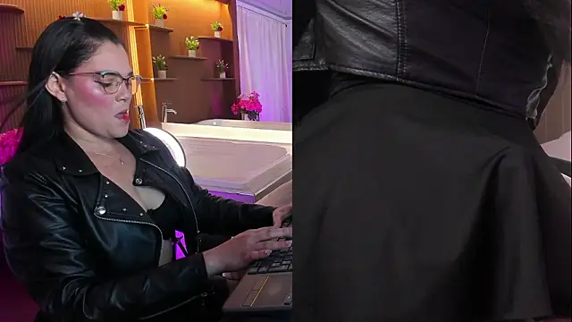 Snapshot of Astrid_williams chatting on February 22, 2:47 am Astrid williams online show from February 22, 2:47 am