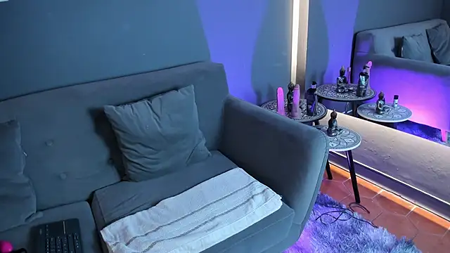 Astrid williams online show from January 14, 3:10 am