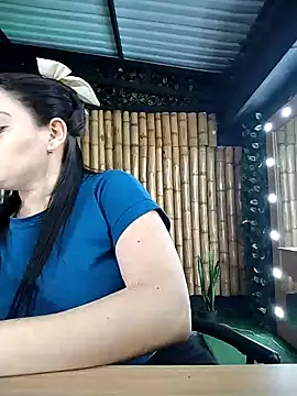 Snapshot of Astrid_williams chatting on February 13, 11:49 pm Astrid williams online show from February 13, 11:49 pm