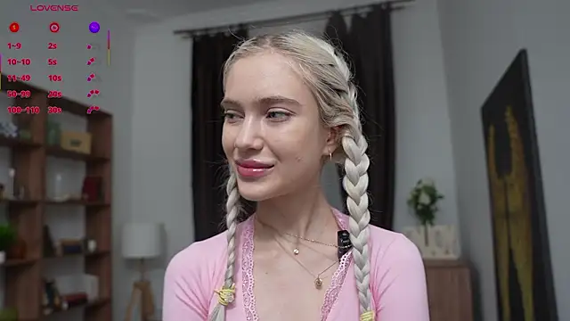 KristalCrowner online show from March 27, 8:43 pm