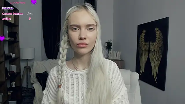 KristalCrowner online show from February 2, 7:13 pm