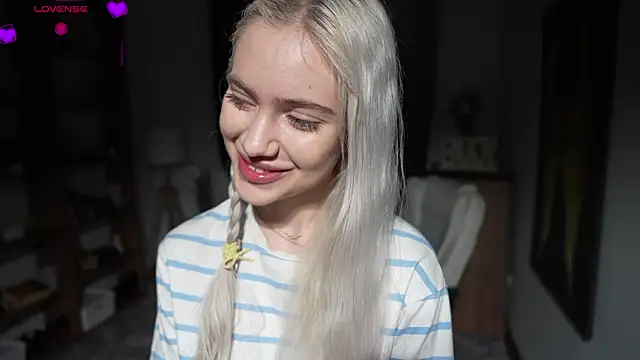 KristalCrowner online show from March 21, 8:35 pm