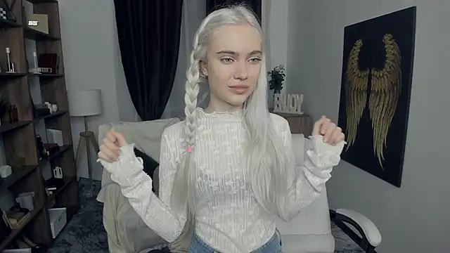 KristalCrowner online show from February 12, 7:02 pm