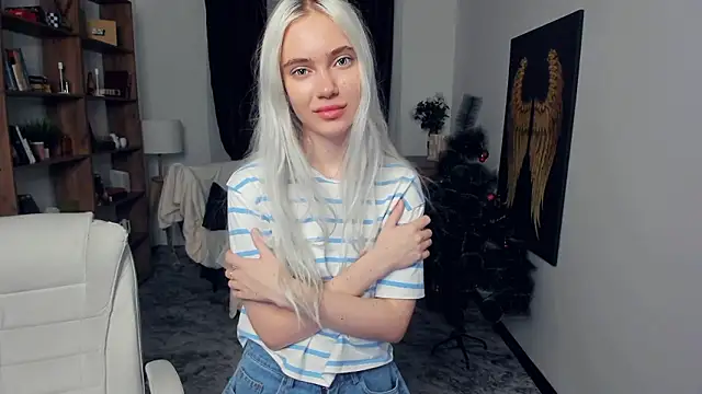 KristalCrowner online show from January 17, 6:55 pm