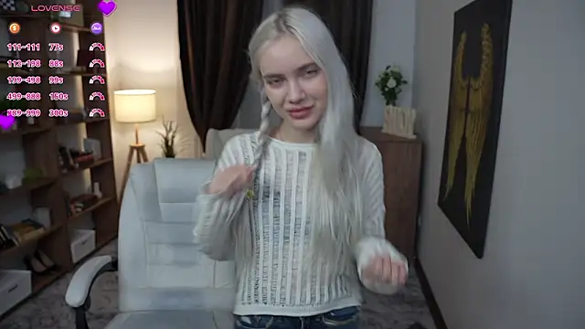 KristalCrowner online show from March 11, 7:19 pm