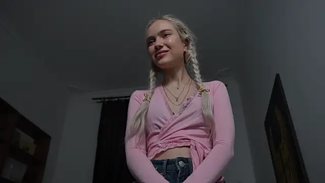 KristalCrowner online show from March 29, 7:48 pm