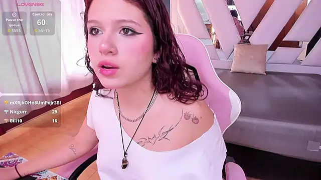 Liily Teen online show from February 3, 6:24 pm