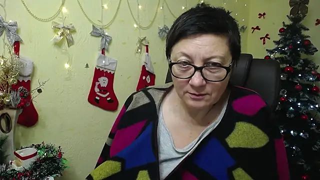 Snapshot of EmilyL0ve chatting on January 7, 3:39 pm EmilyL0ve online show from January 7, 3:39 pm