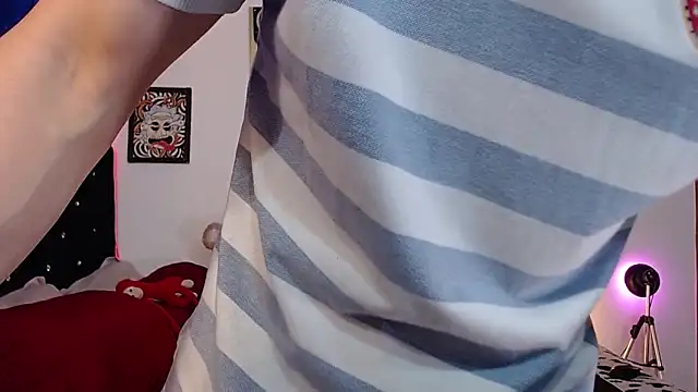 yorsamm smit online show from April 12, 1:42 am