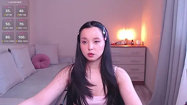 lia hetty online show from March 14, 11:05 am