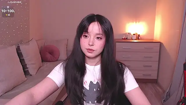 lia hetty online show from March 22, 4:30 pm