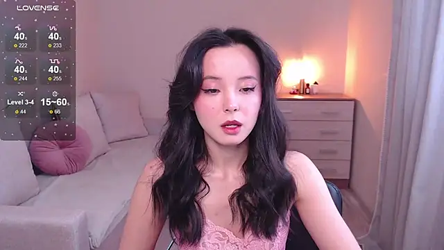 Snapshot of lia_hetty chatting on February 14, 12:25 pm lia hetty online show from February 14, 12:25 pm