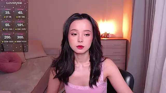 Snapshot of lia_hetty chatting on December 29, 2:21 pm lia hetty online show from December 29, 2:21 pm