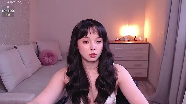 lia hetty online show from March 12, 1:04 pm