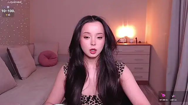 lia hetty online show from February 6, 2:13 pm