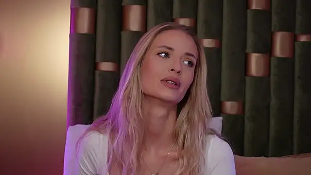 AmeliaAngel online show from September 25, 5:02 am