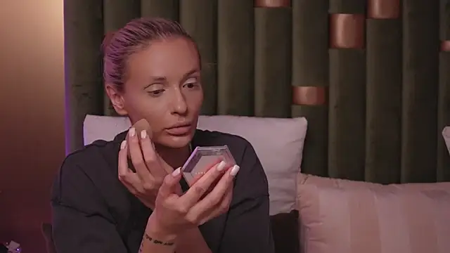 Snapshot of AmeliaAngel chatting on July 9, 7:57 pm AmeliaAngel online show from July 9, 7:57 pm