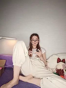 Moon Flora online show from January 9, 10:06 pm