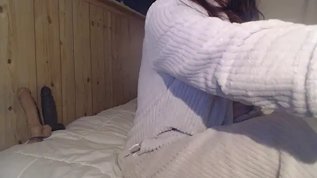 saraswirls69xh online show from April 8, 1:34 pm