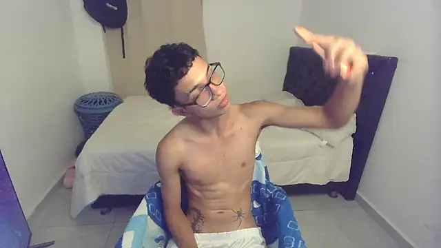 pocket loversxxx online show from April 24, 3:19 am