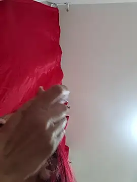 cintia love online show from April 9, 10:05 pm