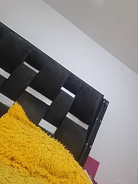 cintia love online show from April 14, 8:58 pm