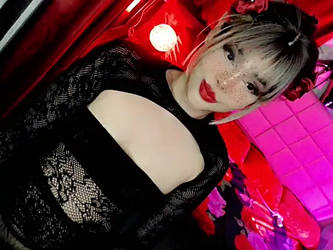 Snapshot of BEYBIDOMME chatting on June 4, 12:04 am BEYBIDOMME online show from June 4, 12:04 am
